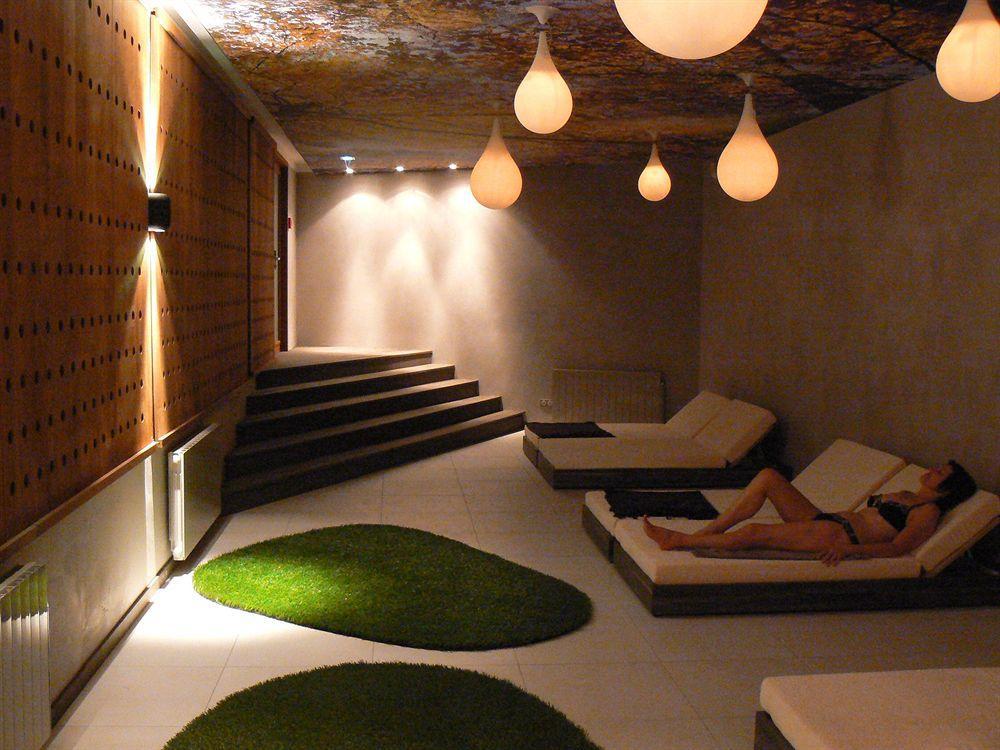 Domaine De La Foret D'Orient, Logis Hotel, Restaurant, Spa Et Golf Rouilly-Sacey Kültér fotó