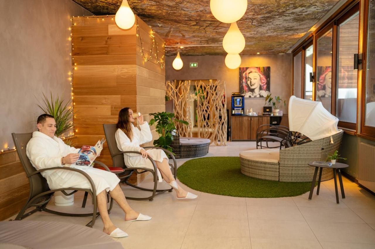 Domaine De La Foret D'Orient, Logis Hotel, Restaurant, Spa Et Golf Rouilly-Sacey Kültér fotó