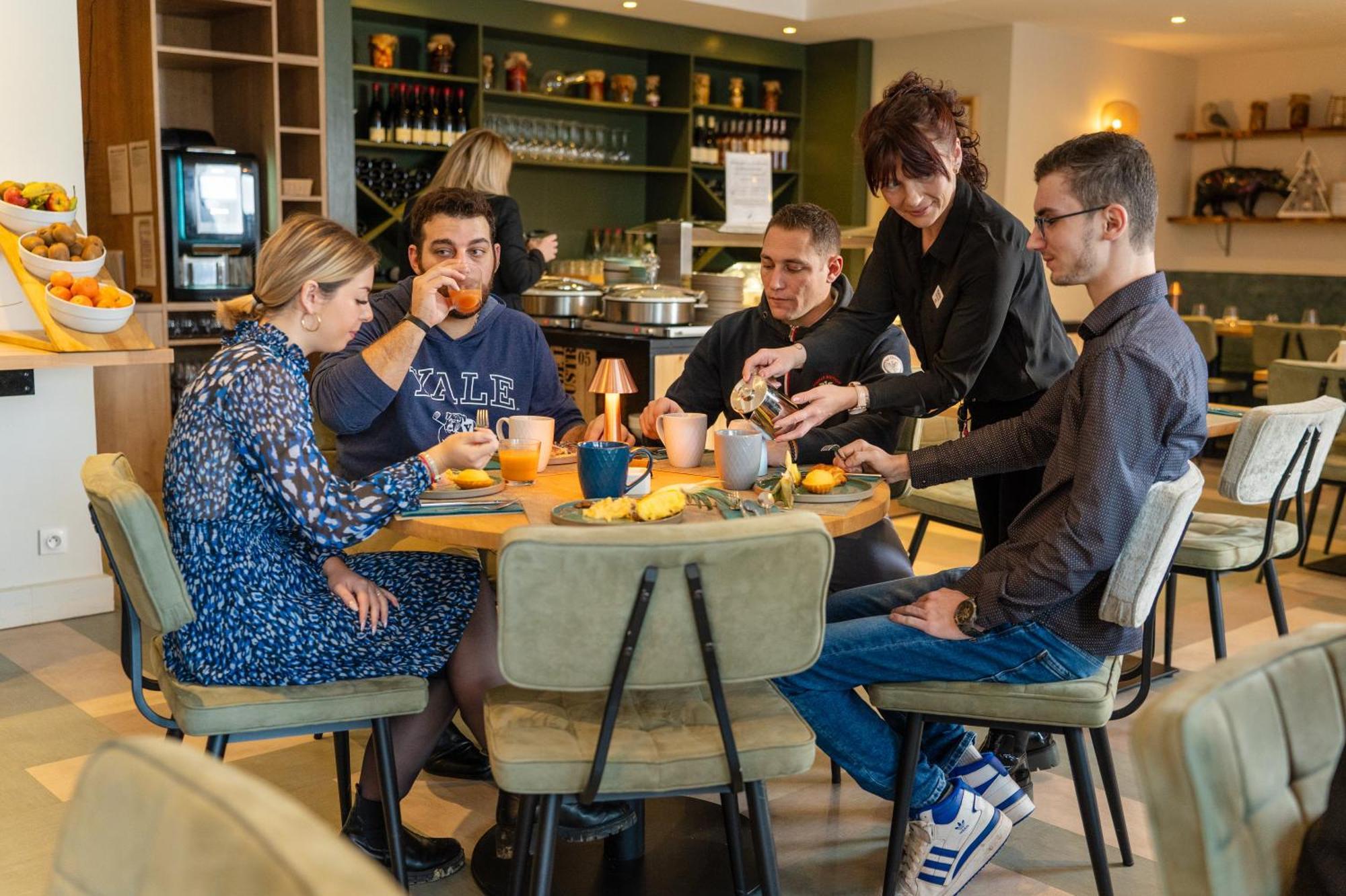 Domaine De La Foret D'Orient, Logis Hotel, Restaurant, Spa Et Golf Rouilly-Sacey Kültér fotó