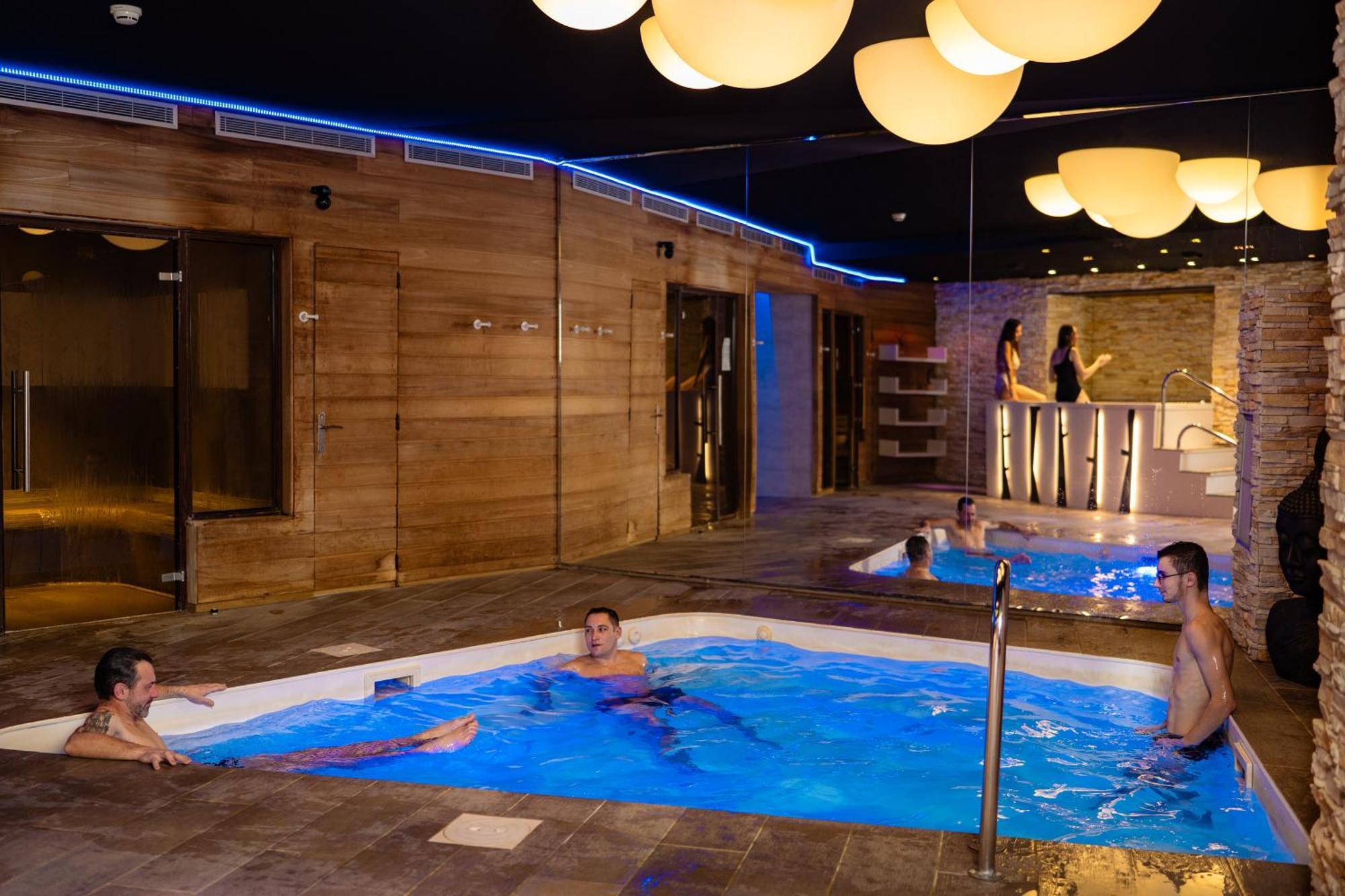 Domaine De La Foret D'Orient, Logis Hotel, Restaurant, Spa Et Golf Rouilly-Sacey Kültér fotó