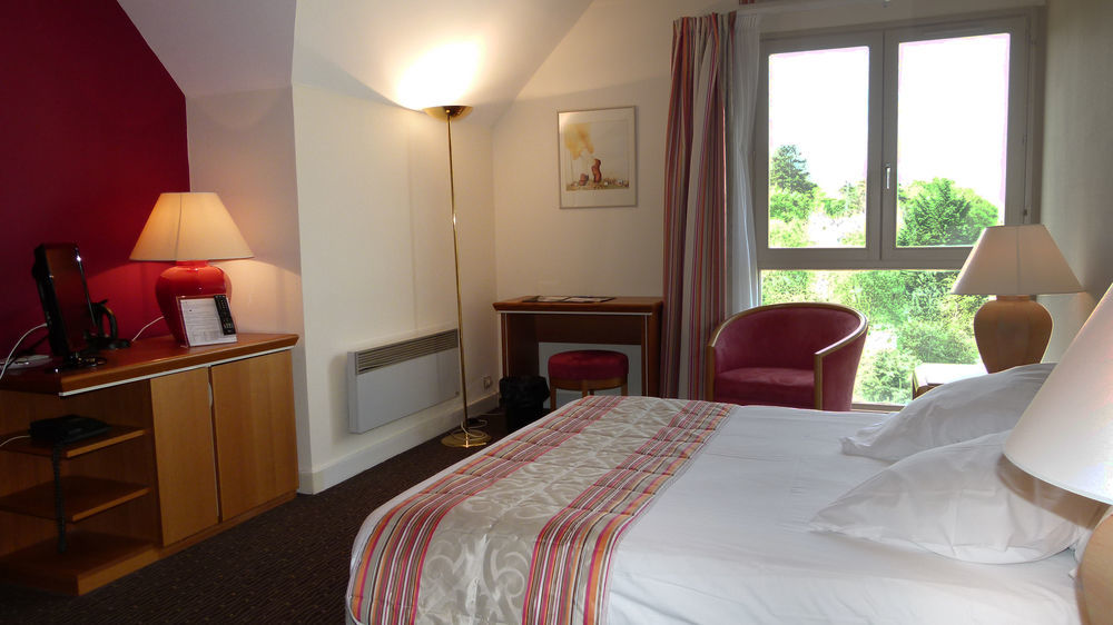 Domaine De La Foret D'Orient, Logis Hotel, Restaurant, Spa Et Golf Rouilly-Sacey Kültér fotó