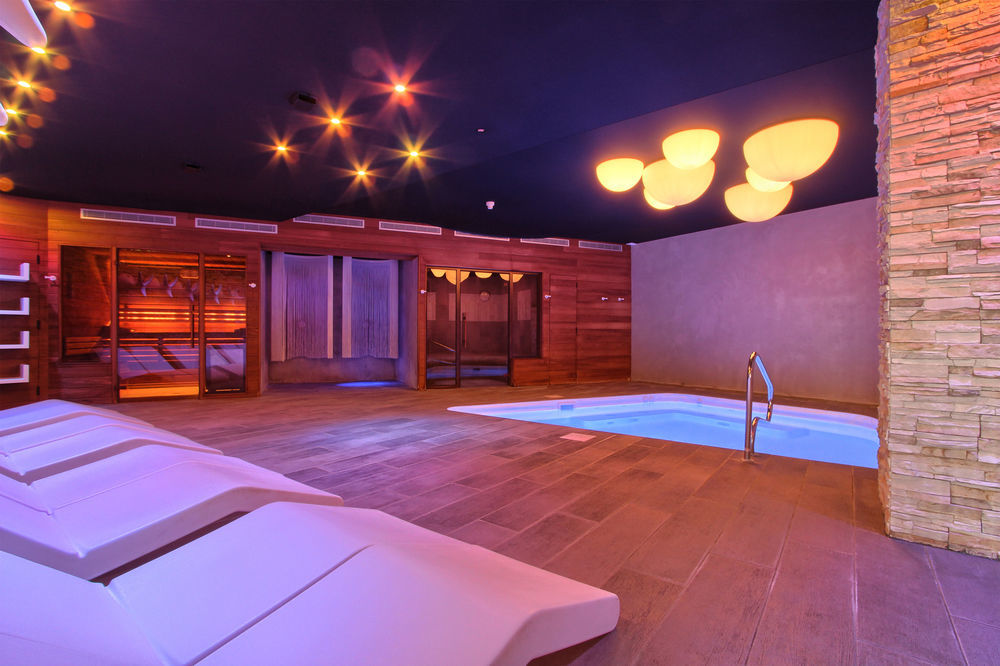Domaine De La Foret D'Orient, Logis Hotel, Restaurant, Spa Et Golf Rouilly-Sacey Kültér fotó